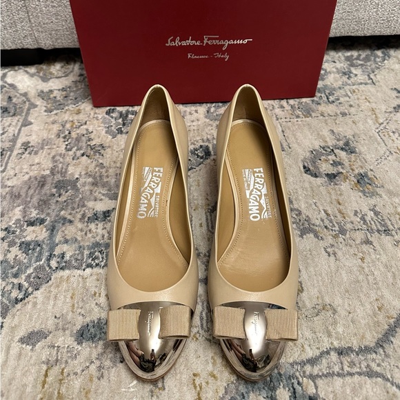 Salvatore Ferragamo Nara Metal Shoes Heel 5cm/2in, Size 8c, Worn once